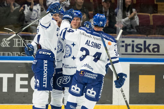 Leksands Mattias Ritola jublar med David Åslin och Olle