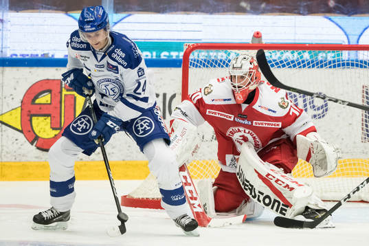 Leksands Isak Skedung framför Troja/Ljungby Trojas