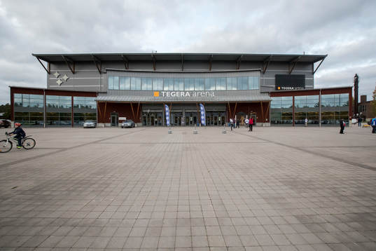 Tegera Arena extreriör innan ishockeymatchen i