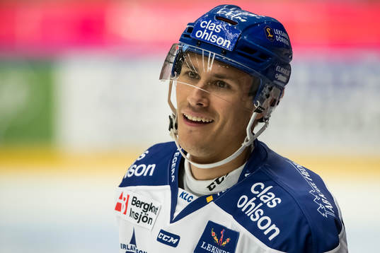 Leksands Jon Knuts  i ishockeymatchen i HockeyAllsvenskan