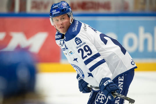 Leksands David Åslin  i ishockeymatchen i