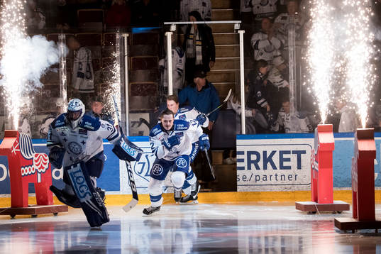 Leksands målvakt Jonas Arntzen Fredrik Forsberg gör entre
