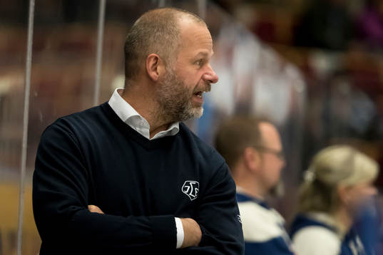 Leksands tränare Markus Åkerblom  i ishockeymatchen i