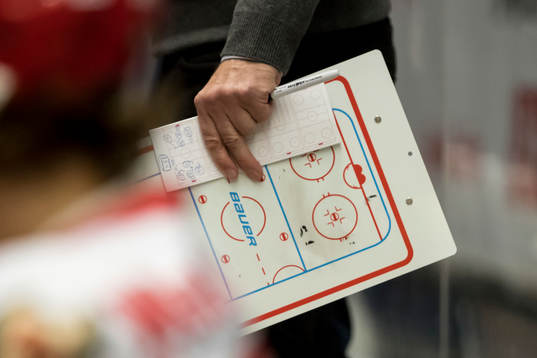 Troja/Ljungby taktiktavla i ishockeymatchen i