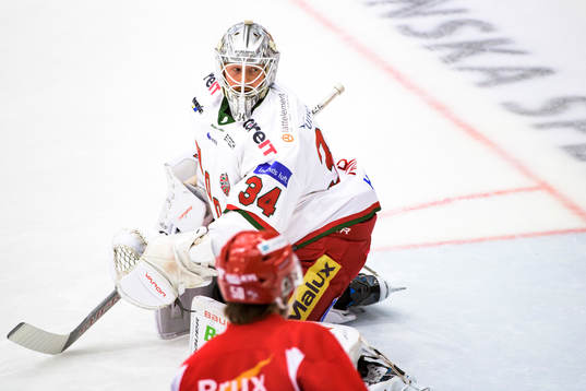 Modos målvakt Erik Hanses