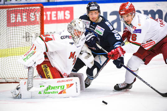 Modos målvakt Erik Hanses, Karlskogas Henrik Rommel och