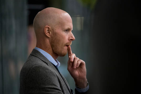 Karlskogas tränare Tobias Thermell deppar
