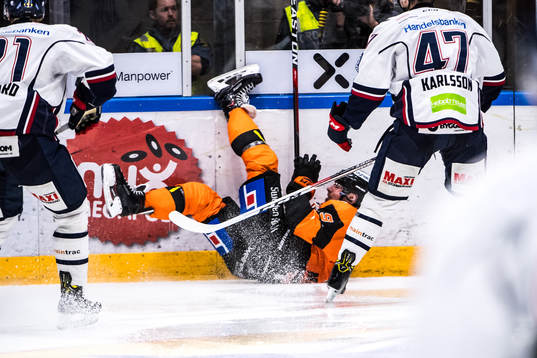 Karlskronas Morten Madsen blir liggande