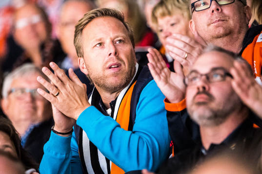 Karlskronas supportrar applåderar