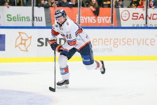 Växjös Elias Pettersson  fick ont