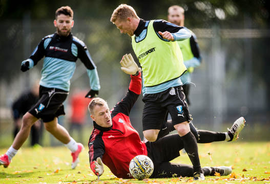 Målvakt Johan Dahlin och Anders Christiansen