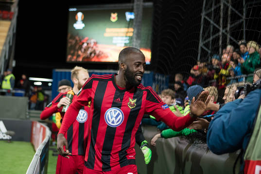 Östersunds Ronald Mukiibi tackar fansen