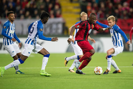 Östersunds Alhaji Gero mot Hertha Berlin’s Jordan