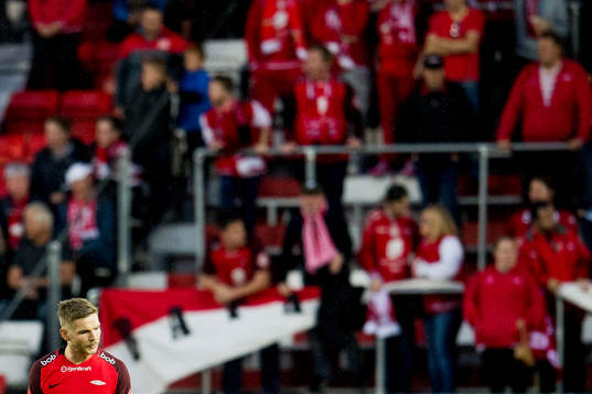 Gilli Rólantsson of Brann looks dejected