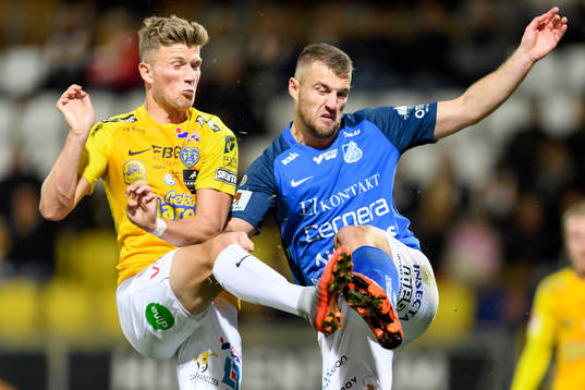 Falkenbergs Erik Pärsson och Norrbys Mehmed Dresevic