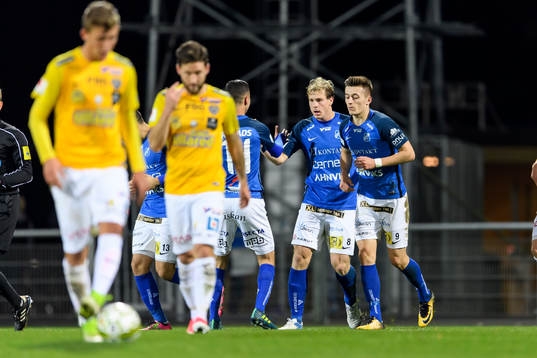 Norrbys spelare jublar
