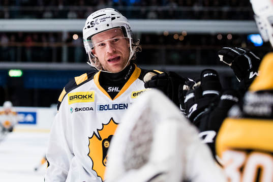 Skellefteås Michael Kostka jublar