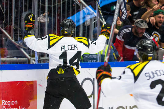 Brynäs Johan Alcén jublar