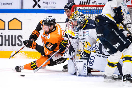 s målvakt Linus Söderström