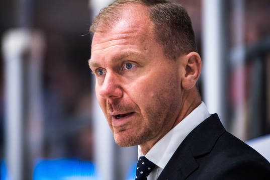 s tränare Johan Lindbom