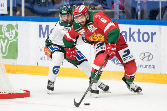 Färjestads Jens Westinjagar Moras Steven Seigo  i