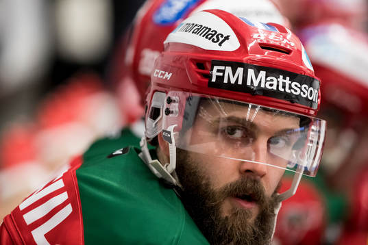 Moras Steven Seigo  i ishockeymatchen i SHL mellan Mora och