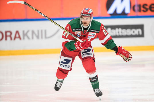 Moras Matt Bailey  i ishockeymatchen i SHL mellan Mora och