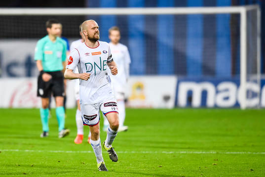 Christian Grindheim of Vålerenga celebrates