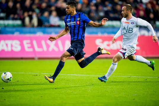 Ohikhuaeme Anthony Omoijuanfo of of Stabæk and Enar Jaager