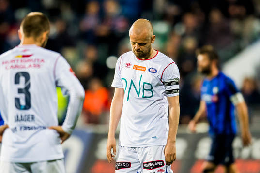 Christian Grindheim of Vålerenga looks dejected