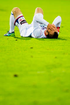Enar Jaager of Vålerenga looks dejected