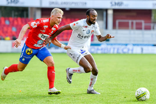 Bläddra bland fler bilder av Fotboll, Superettan, Öster - Örgryte