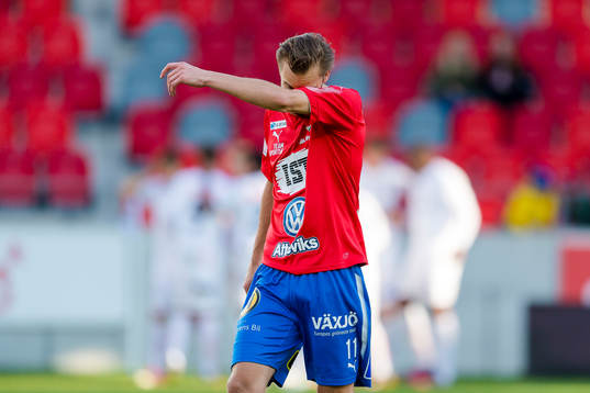 Östers Månz Karlsson deppar