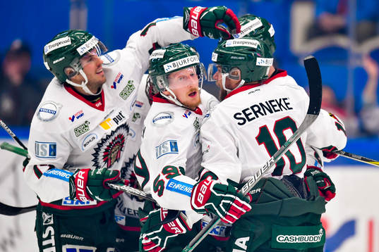 Frölundas Simon Hjalmarsson jublar