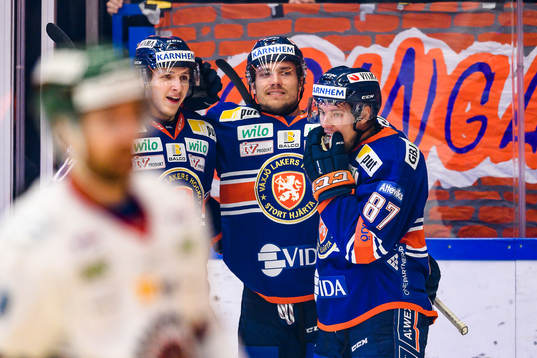 Växjös Pontus Netterberg och Robert Rosén jublar