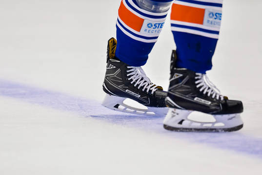 Växjös Peter Andersson med trasig skridsko
