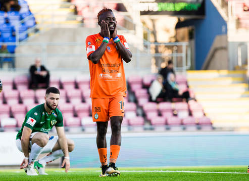 AFC Eskilstunas Mohamed Buya Turay deppar
