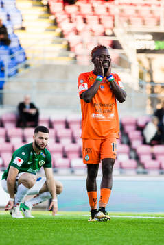 AFC Eskilstunas Mohamed Buya Turay deppar