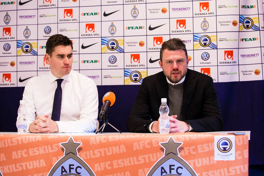 AFC Eskilstunas tränare Michael Jolley och Jönköpings