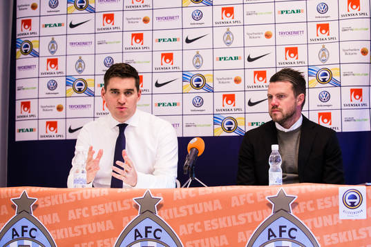 AFC Eskilstunas tränare Michael Jolley och Jönköpings