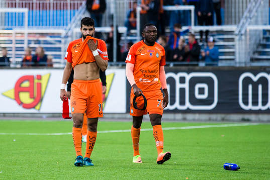 AFC Eskilstunas Omar Eddahri och Chidi Omeje deppar