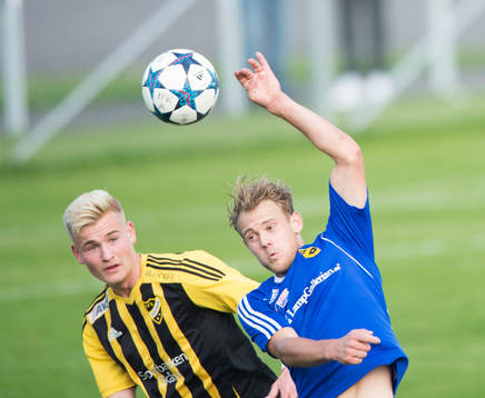 IFK Hässleholms  Linus Svensson i matchen i division 2