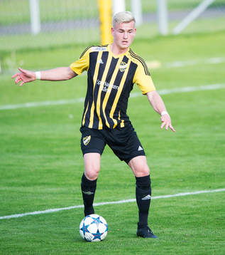 IFK Hässleholms  Linus Svensson i matchen i division 2
