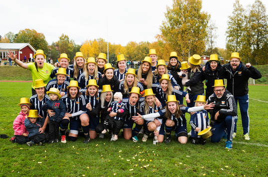 Bläddra bland fler bilder av Fotboll, Div 2 mellersta Norrland, Kovland - Alnö
