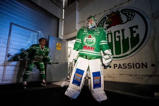 Rögles målvakt Emil Kruse och Simon Ryfors redo att göra