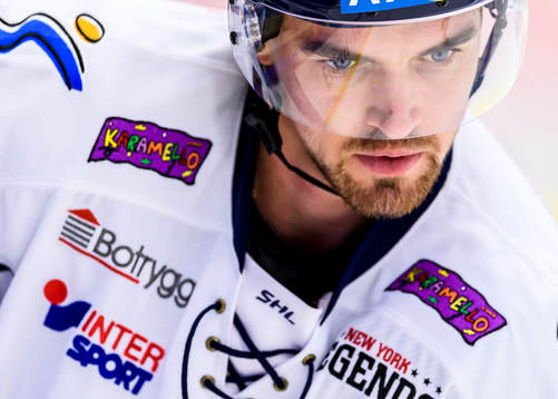Linköpings Eddie Larsson på uppvärmningen