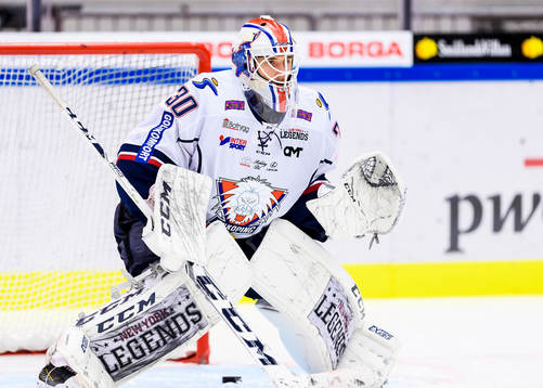 Linköpings målvakt Jacob Johansson på uppvärmningen