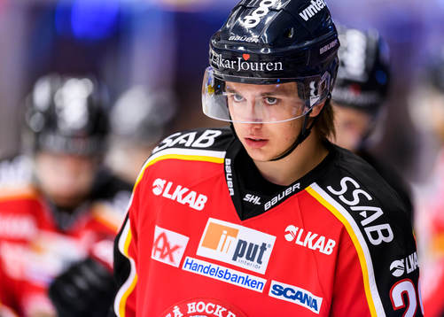 Luleås Axel Levander på uppvärmningen