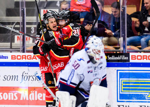 Luleås Pontus Själin (h) jublar