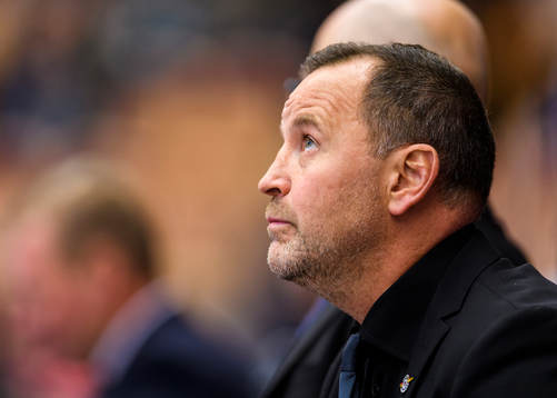 Luleås Huvudtränare Thomas Berglund deppar